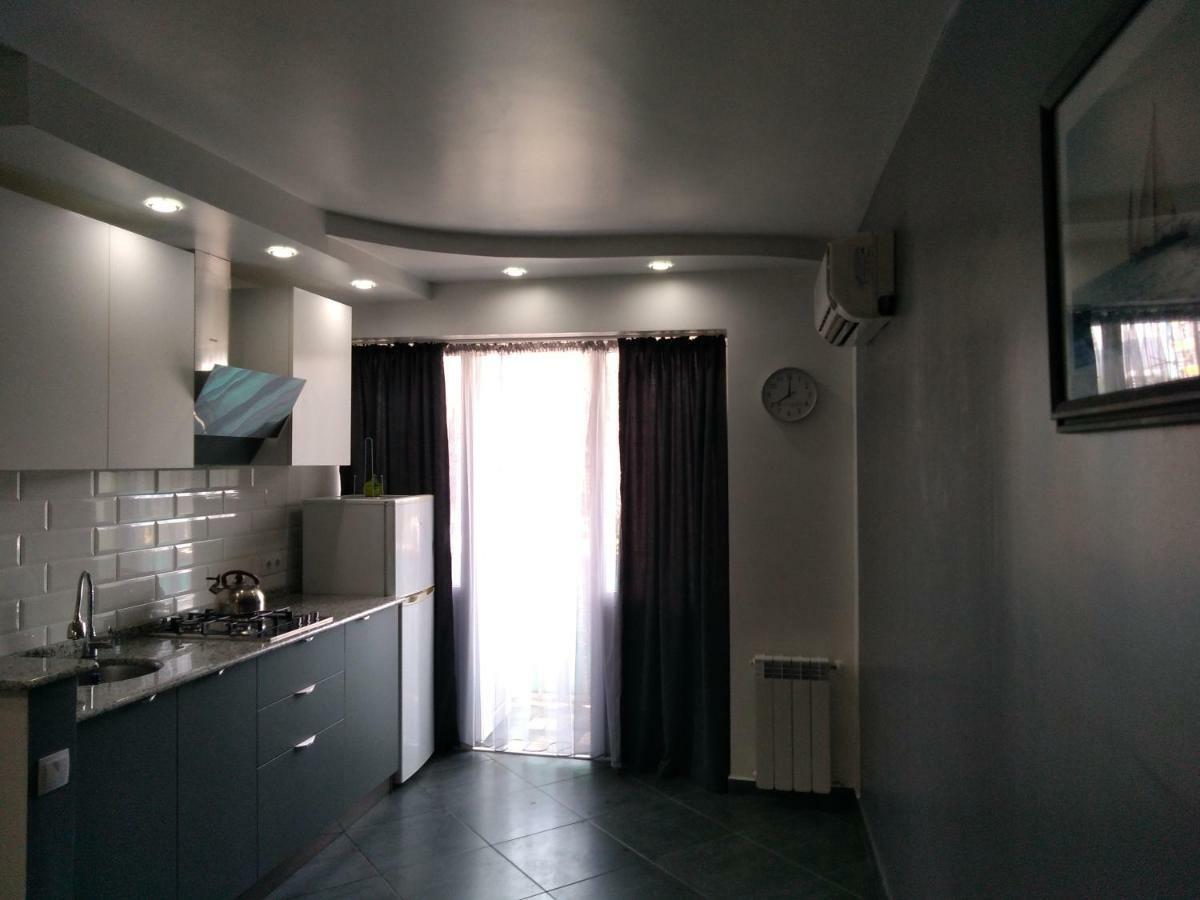Apartment Eteri Batumi Exterior photo